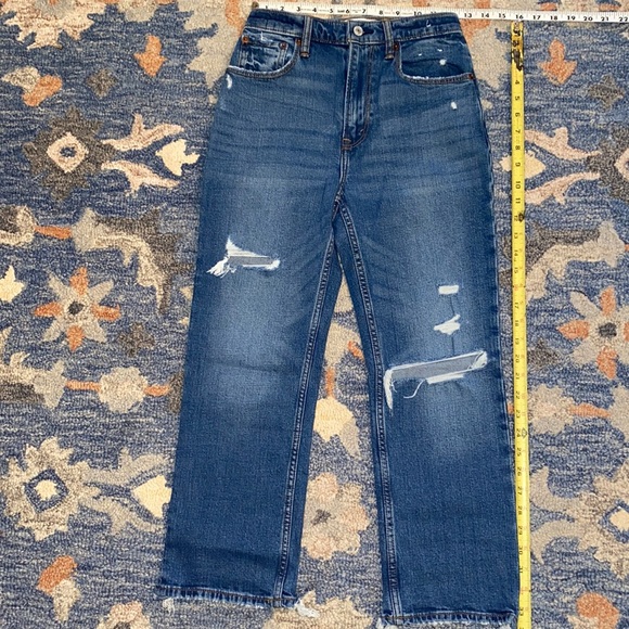 Abercrombie Erin Ankle Straight Ultra High Rise Jeans - Picture 3 of 13